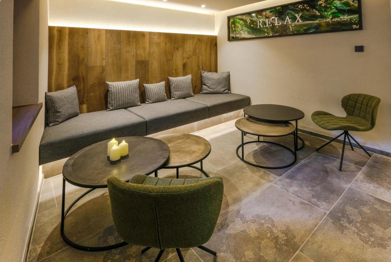 Vier Studios & Restaurant แลงเงนเฟลด์ ภายนอก รูปภาพ